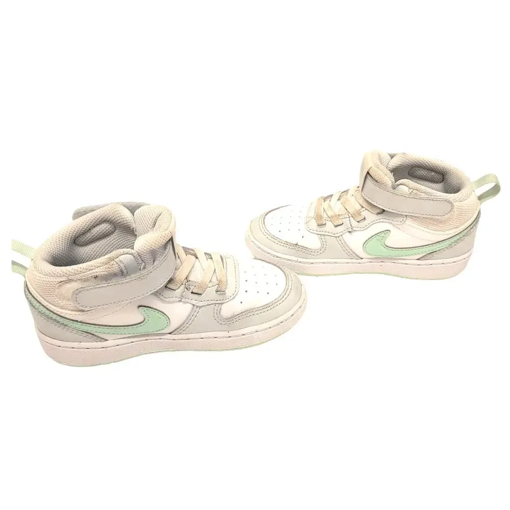 Nike lightly laces